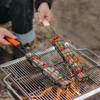 Kép 5/11 - Kamping BBQ grillkosár fa fogantyúval hússütéshez - Piros