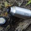 Kép 10/18 - TOMSHOO 1050 ml-es rozsdamentes acél szivárgásmentes sportpalack szabadtéri kempingezéshez túrázáshoz, hátizsákkal, kerékpározáshoz, fitneszhez