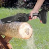 Kép 9/12 - Mini 6 hüvelykes láncfűrész 21V 2000mAh akkumulátorral - 2 akkumulátor