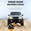 Kép 5/6 - 2,4 GHz-es 1:18 4WD újratölthető elektromos terepjáró LED lámpákkal - Fehér, 2 akkumulátor