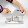 Kép 11/13 - 58 mm-es kitűzőkészítő gép 100 db alapanyaggal gyerekeknek, barátoknak, kisvállalkozásoknak, DIY ajándékokhoz – Szürke