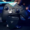 Kép 6/6 - Flydigi vezeték nélküli mágneses töltőállvány APEX és Vader sorozatú gaming kontrollerekhez – Fehér