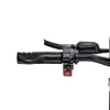 Kép 14/20 - APEFOX T90 elektromos roller – 2×2100W motor, 60V 31,2Ah akkumulátor, 13” kerék, 85 km/h, 100 km hatótáv, hidraulikus fékek, prémium felfüggesztés