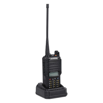 BAOFENG UV-9R Plus hordozható kétirányú rádió, kétsávos kézi walkie-talkie FM adó-vevő IP67 vízálló porálló