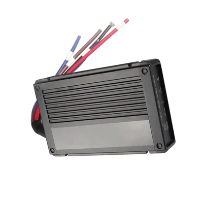 12V 20A DC-DC beépített akkumulátortöltő, IP65 vízálló, többszörös védelem MPPT-vel - 40A