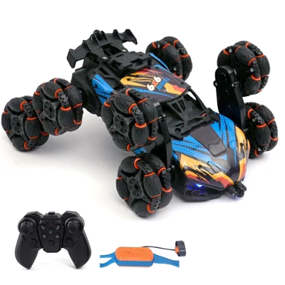 360°-ban forgó permetező kaszkadőr autó 8 kerékkel, világítással, zenével, újratölthető elektromos játék - Narancs, 3 akkumulátor