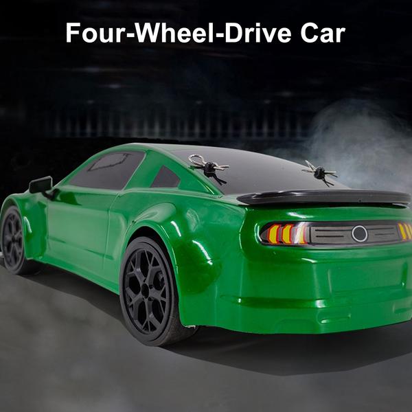 1:14 2,4 GHz 20 km/h Távirányítós autó Négykerék-meghajtású Drift versenyautó - Zöld, 3 akkumulátor