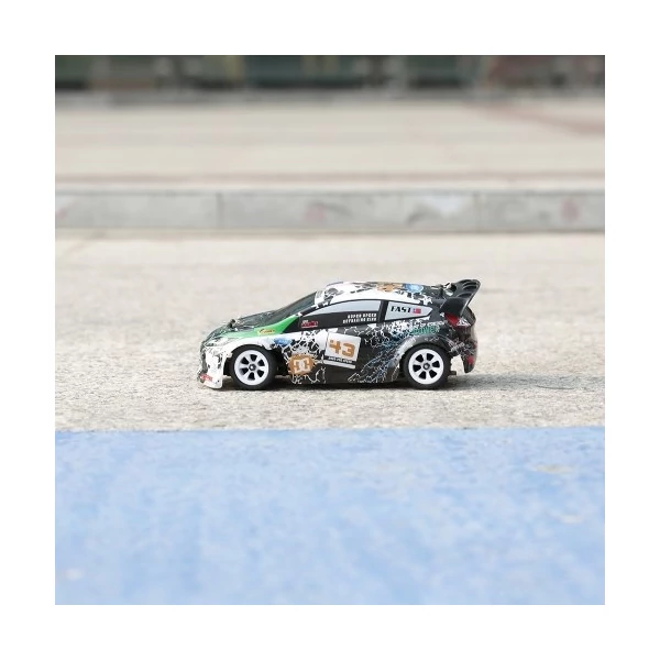 WLtoys K989 2.4G4WD 1/28 30km/h sebességű Távirányítható RC Drift Autó - Többszínű, 1 akkumulátor