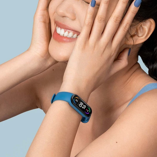 EU ECO Raktár - Xiaomi MI Band 6 Vezetéknélküli Sporttevékenységmérő Okosóra 1.56’’ AMOLED BT5.0 - Fekete