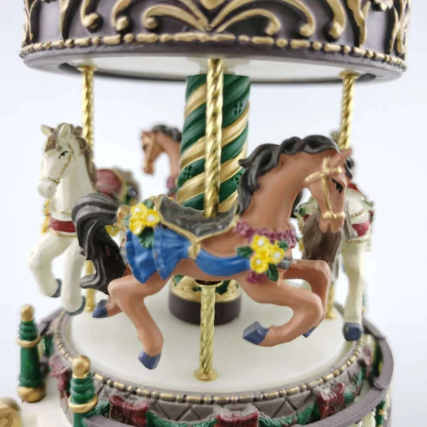 Carousel Music Box karácsonyi ajándék kreatív kézműves gyanta dísz