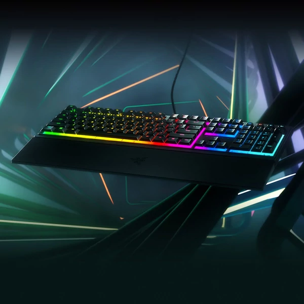 Razer V3 104 billentyűs vezetékes játékbillentyűzet Razer Chroma RGB USB 1000 Hz mechanikus, levehető csuklótámlával