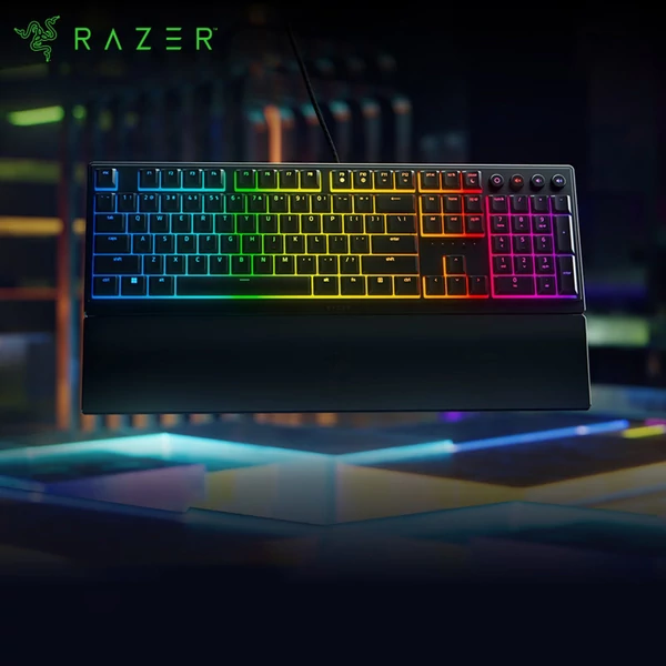 Razer V3 104 billentyűs vezetékes játékbillentyűzet Razer Chroma RGB USB 1000 Hz mechanikus, levehető csuklótámlával