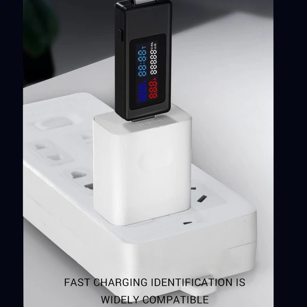 KWS-V30 USB teljesítménymérő teszter 6 az 1-ben áramfeszültség kapacitás kikapcsolás memória funkcióval - Fekete