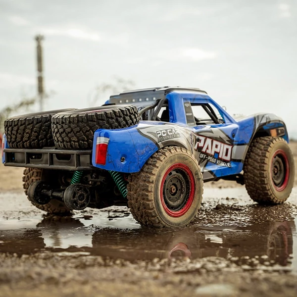 YDJ-D843-YW 2,4 GHz-es 4WD távirányítós 40km/h terepjáró teherautó - Kék, 1 akkumulátor