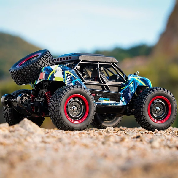 2,4 GHz-es 1/16 70 km/h sebességű távirányító 4WD terepjáró autó - Kék, 1 akkumulátor