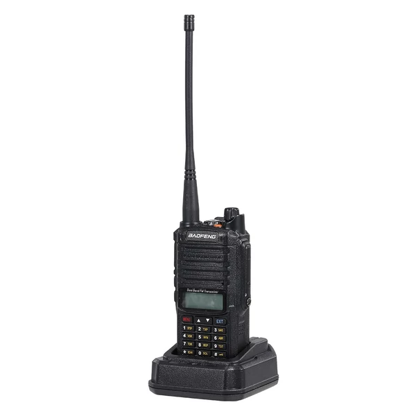 BAOFENG UV-9R Plus hordozható kétirányú rádió, kétsávos kézi walkie-talkie FM adó-vevő IP67 vízálló porálló