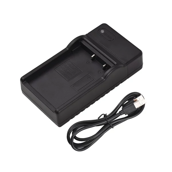 NP 120 akkumulátortöltő C típusú LED-jelzővel és USB-kábellel