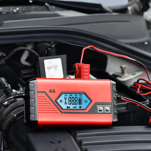 Autós akkumulátortöltő 4 Amperes 6V/12V Teljesen automatikus