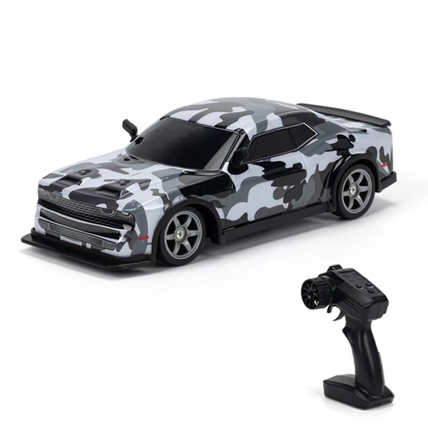1/16 2,4 GHz-es távirányítós 4WD versenyautó - Terepszínű, 2 akkumulátor