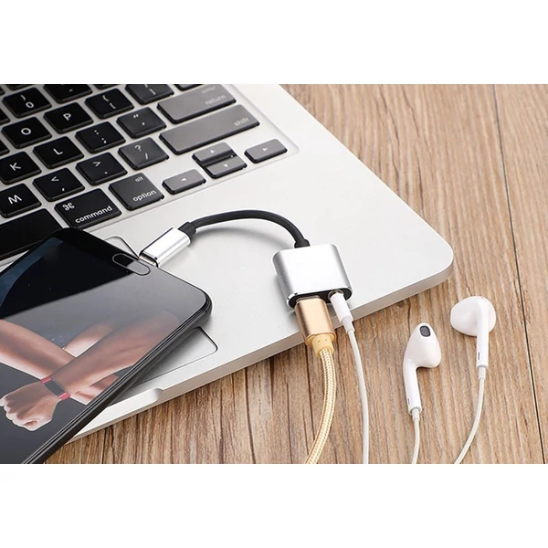 2 az 1-ben C típusú audio töltőadapter - Ezüst