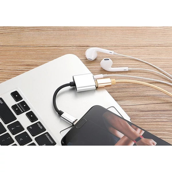 2 az 1-ben C típusú audio töltőadapter - Ezüst