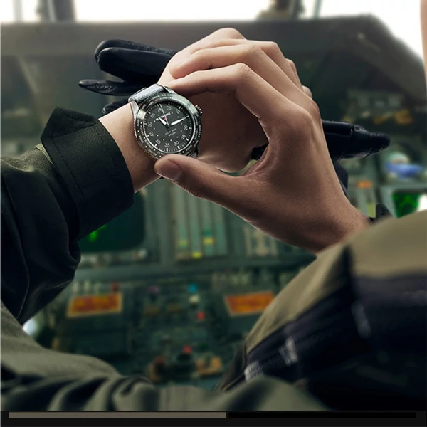 North Edge Mach Watch Pilot Watch Napelemes Férfi karóra, 50M vízálló - Ezüst