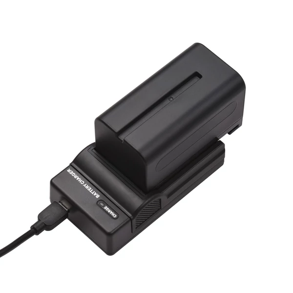 NP-F750/ NP-F770 fényképezőgép akkumulátor és töltő készlet, 1 db 7,2 V 5200 mAh nagyméretű újratölthető akkumulátor USB-kábellel