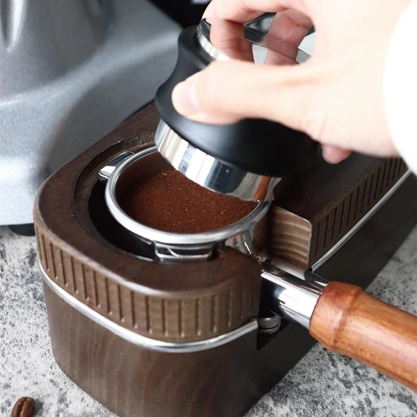 2 az 1-ben kávéadagoló és tömörítő, élelmiszeripari rozsdamentes acél, állítható magasságú espresso szintező ergonomikus nyéllel - Ezüst, 53,3mm