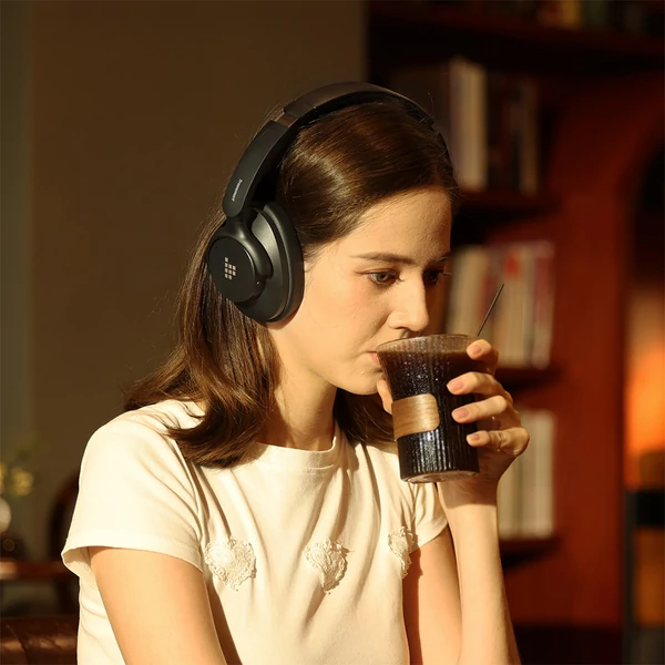 Tronsmart SOUNFII Q20S hibrid ANC fejhallgató, Bluetooth 5.3, 60 óra, Hi-Res, 90° forgó párnák, 2 eszköz, app vezérlés - Fekete