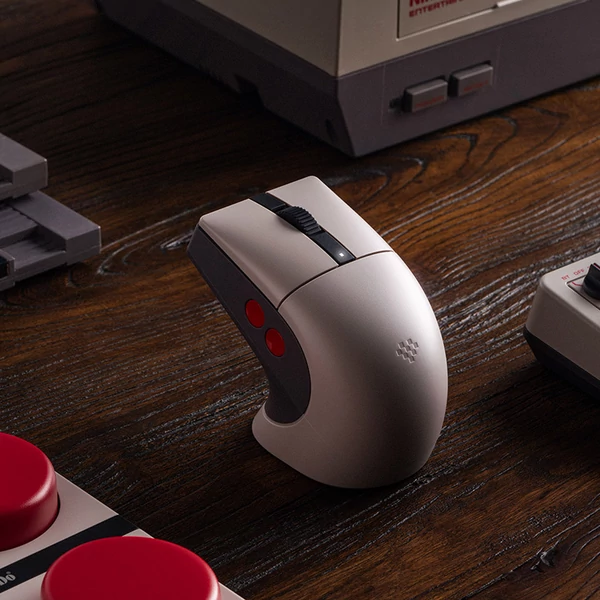 8BitDo Retro R8 egér N kiadás, 3 csatlakozási mód, PAW 3395 szenzor, programozható gombok