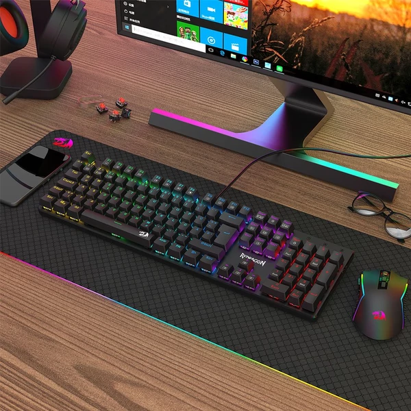 Redragon K671-DE 105 gombos mechanikus billentyűzet, numerikus résszel, szivárvány háttérvilágítás, piros kapcsoló, DE kiosztás - Fekete