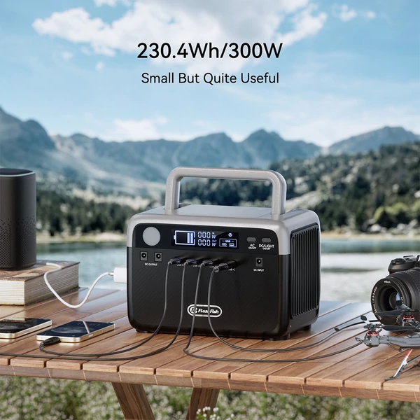 Flashfish BP030B 300W hordozható erőmű, 230,4Wh LiFePO4 akkumulátorral, 600W csúcs, AC kimenet, napelemes töltés kempinghez és vészhelyzethez