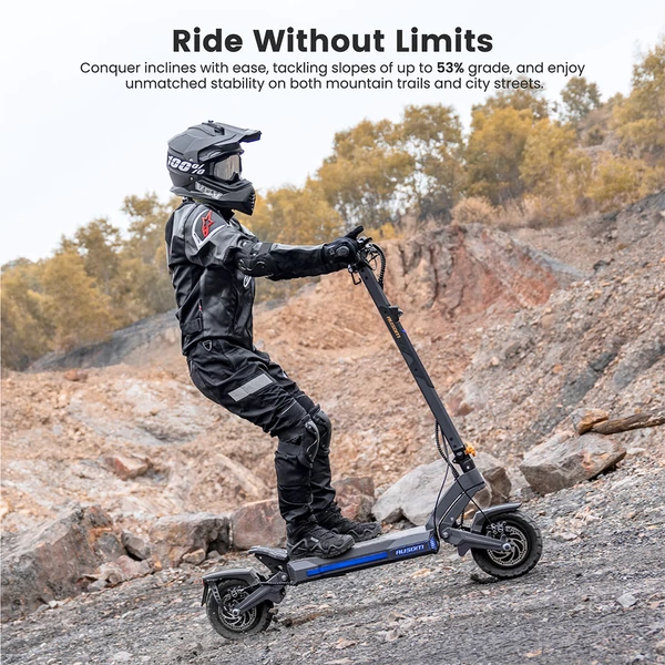 Ausom DT2 Pro elektromos roller, 2×1100W motorral, 52V 23.4Ah akkumulátorral, 68 km/h sebesség, 115 km hatótáv, hidraulikus fékek, lengőkar felfüggesztés