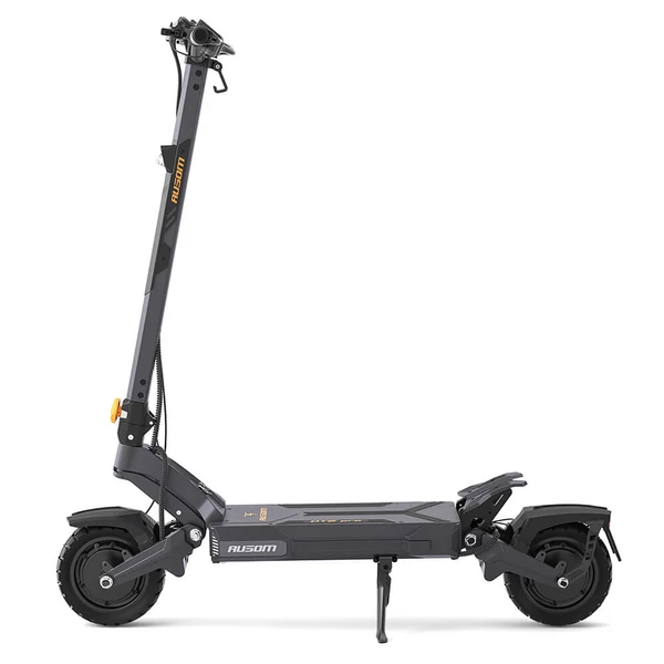 Ausom DT2 Pro elektromos roller, 2×1100W motorral, 52V 23.4Ah akkumulátorral, 68 km/h sebesség, 115 km hatótáv, hidraulikus fékek, lengőkar felfüggesztés