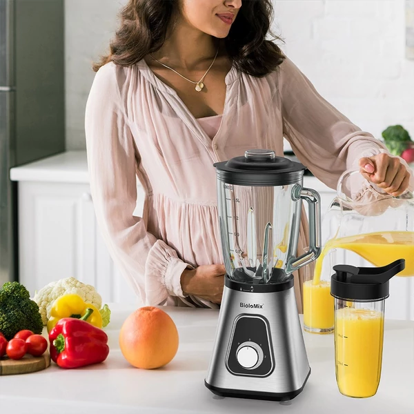 BioloMix SF701 1300W turmixgép 1,5L üvegkancsóval, 2 sebességgel és pulzáló funkcióval