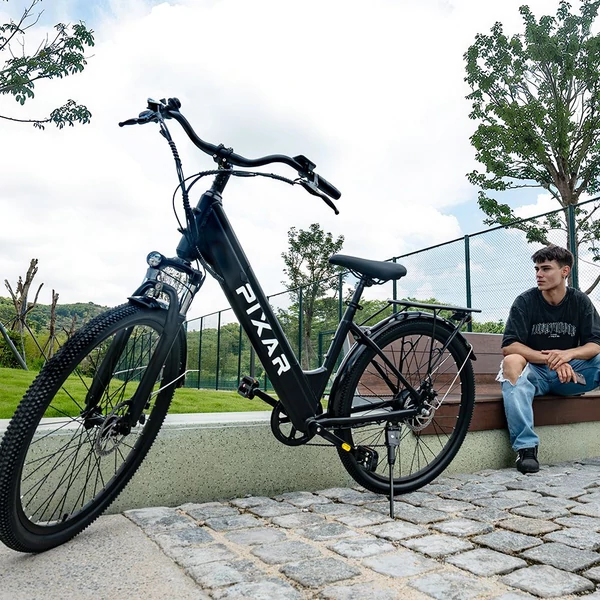 PIXAR Cruiser elektromos kerékpár, 250W, 36V 12.8Ah akku, 27.5" kerék, 25km/h, 100km hatótáv, hidraulikus tárcsafék, Shimano 7 sebesség - fekete