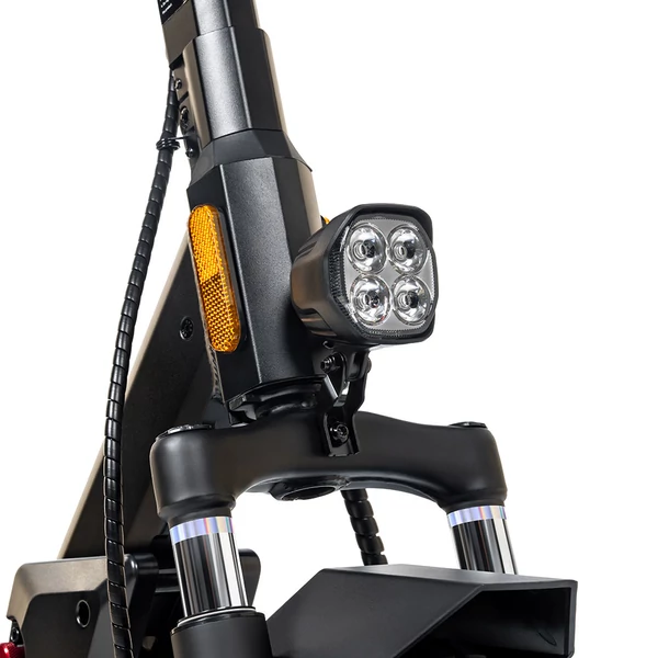 KuKirin M4 Max elektromos roller: 800W motor, 48V 18.2Ah akku, 45km/h sebesség, 64km hatótáv, 10" kerekek, dupla tárcsafék