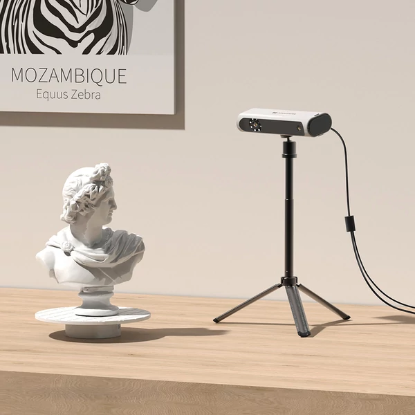 3DMakerpro Lynx Prémium 3D szkenner – 0,10 mm pontosság, 0,30 mm felbontás, 10 fps, fehér fény, vizuális követés, 250×400 mm tartomány