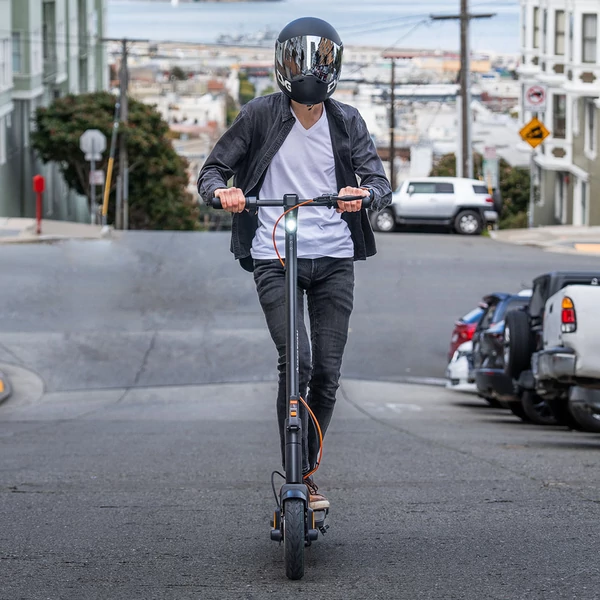 INMOTION CLIMBER elektromos roller – 2×450W motor, 36V 15Ah akku, 10" gumik, 38 km/h, 56 km hatótáv, 130 kg teherbírás