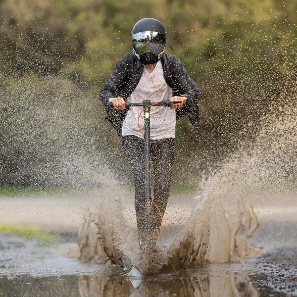 INMOTION CLIMBER elektromos roller – 2×450W motor, 36V 15Ah akku, 10" gumik, 38 km/h, 56 km hatótáv, 130 kg teherbírás