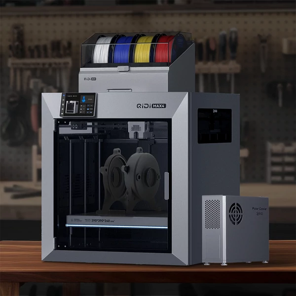QIDI Max4 Combo 3D nyomtató, 16 szín, automata filamentváltás, 65°C szárítás, CoreXY, 800mm/s, 370°C, 390×390×340 mm, AI kamera, auto szintezés