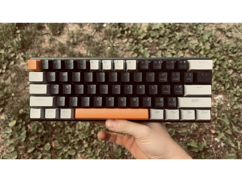 EYOOSO Z11 mechanikus billentyűzet - itt a nyári szünet, mehet a gaming!