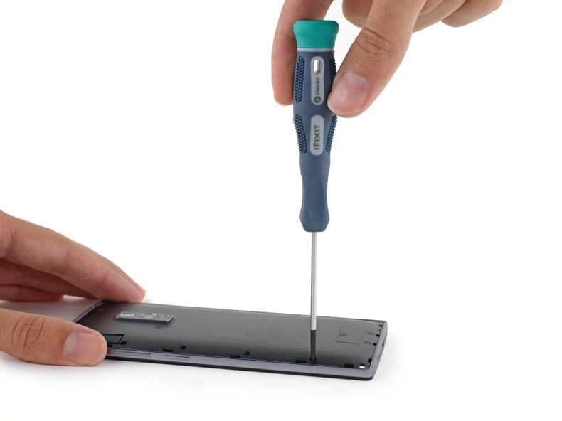 Ízekre szedte az iFixit a OnePlus 2-t