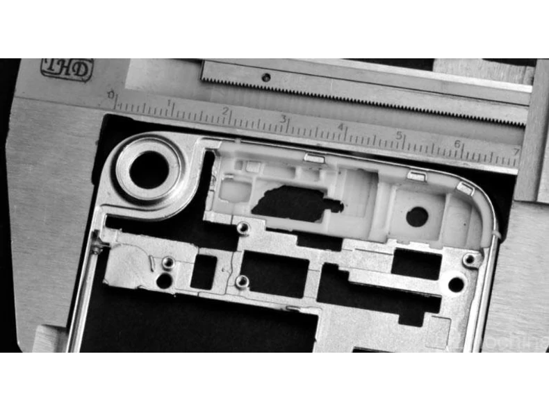 A Doogee F3 gigantikus akksival jön ki 6.5mm-es házban