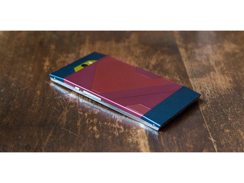 Egy telefon, ami erősebb a metálnál - Turing Phone