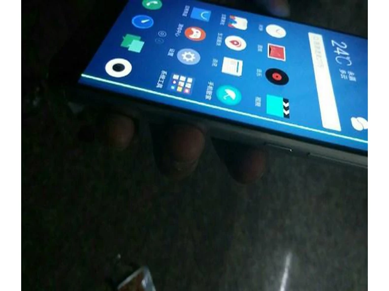 Íme az első ívelt kijelzőjű Meizu telefon! - KÉPEK!