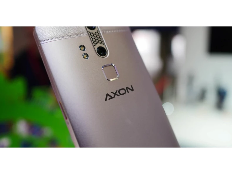Hamarosan itt a ZTE Axon Elite! 