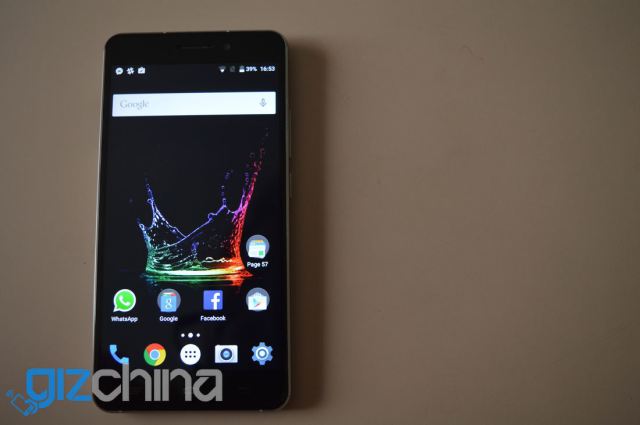 oukitel u8 kijelzo