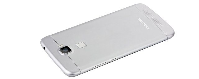 oukitel u10 hátlapja